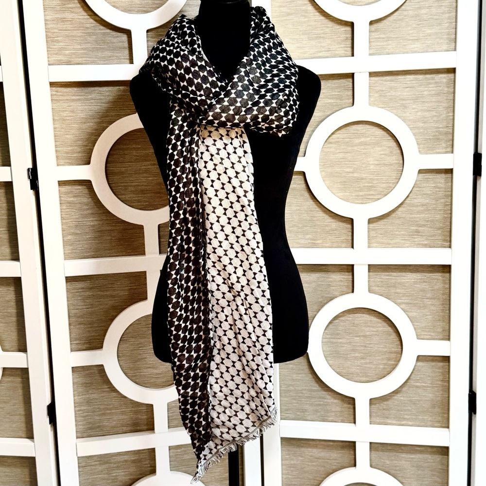 BANANA REPUBLIC WM’S BLACK & WHITE MOD DESIGN NECK SCARF/ WRAP